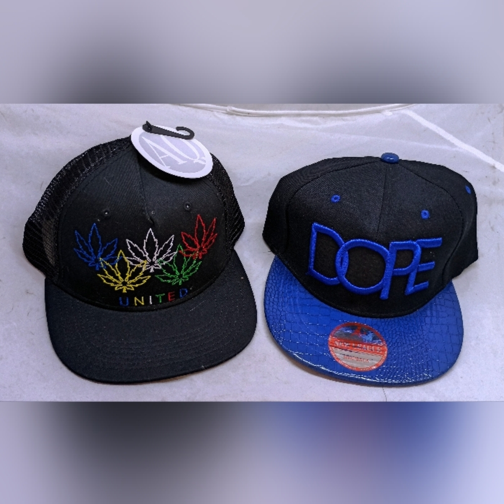 set ot two top level nwt snapback hats